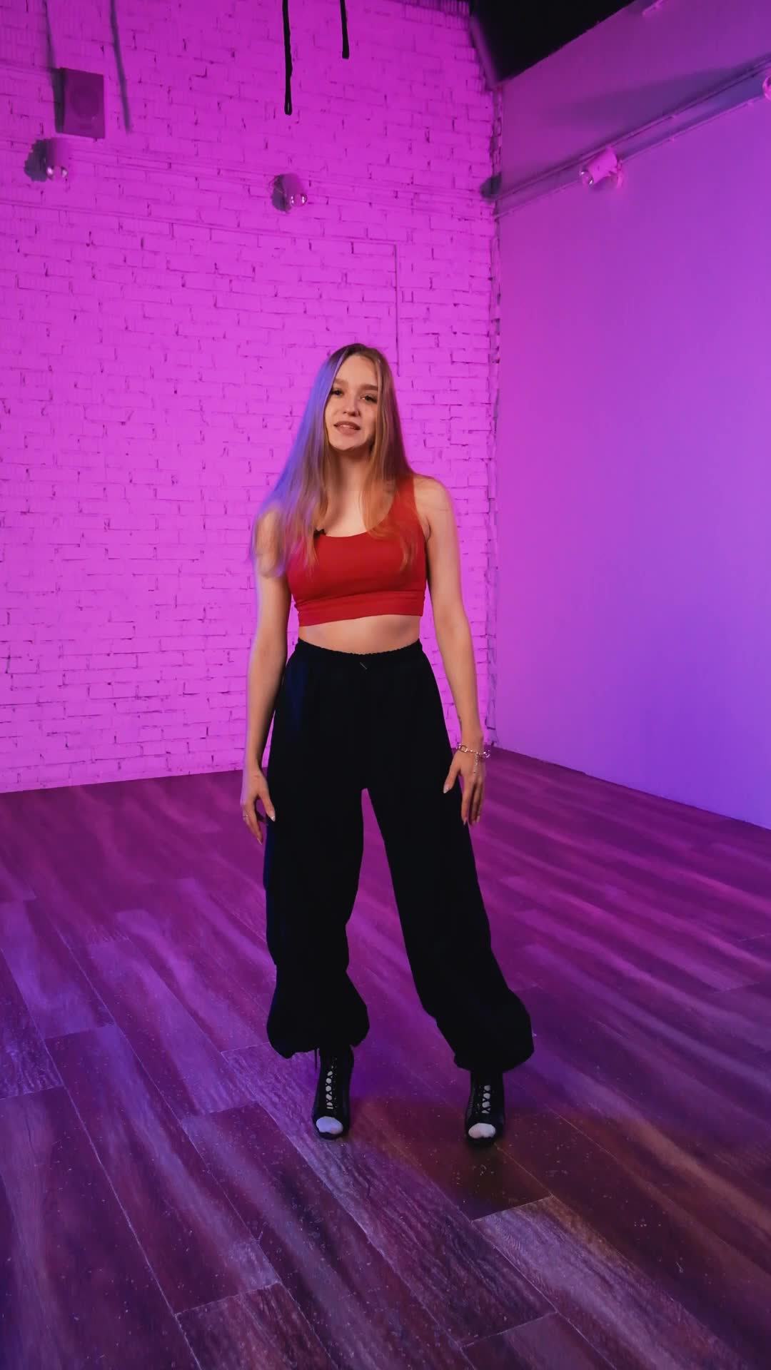 1. Нежный, красивый high-heels