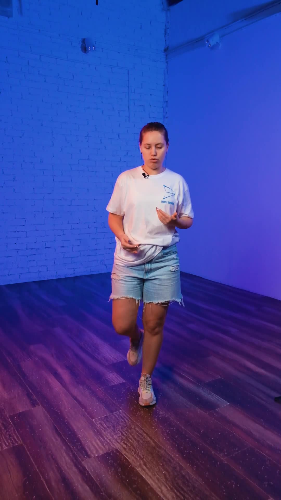 13. Кики в бок