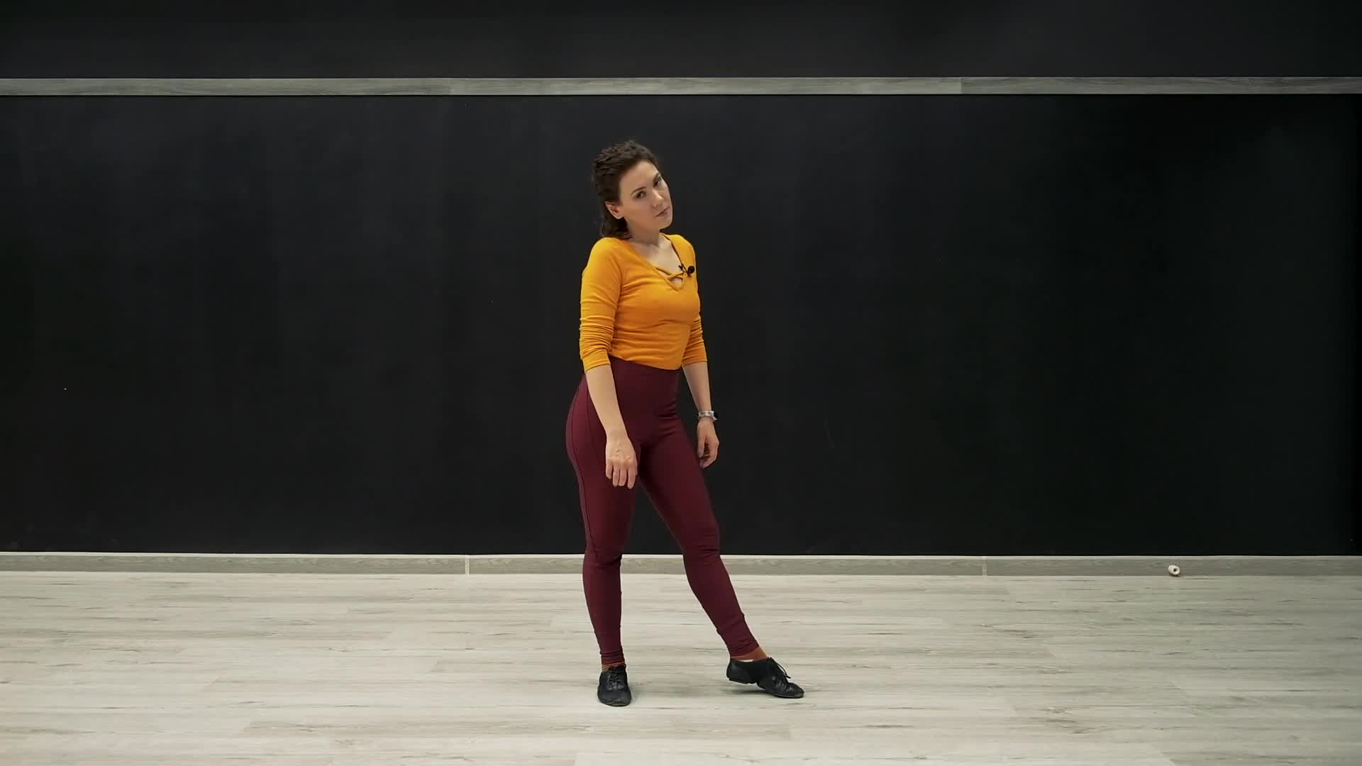 ВОЛНЫ: На одной ноге.