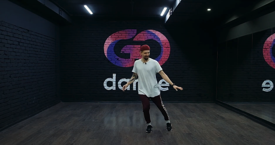 БАЗОВЫЕ ШАГИ: Шаг "Cross Step"