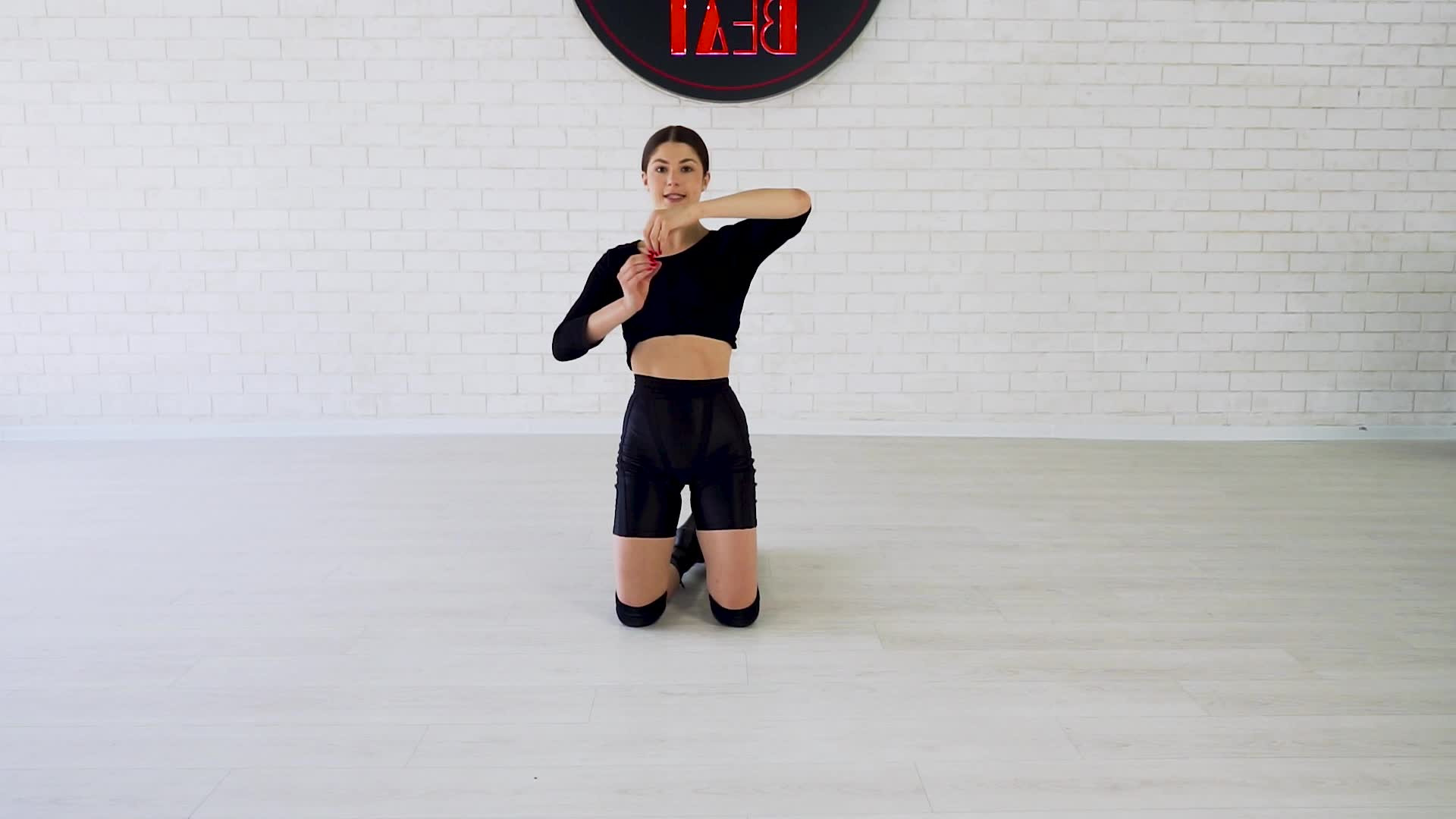 Вращение стоя на коленях