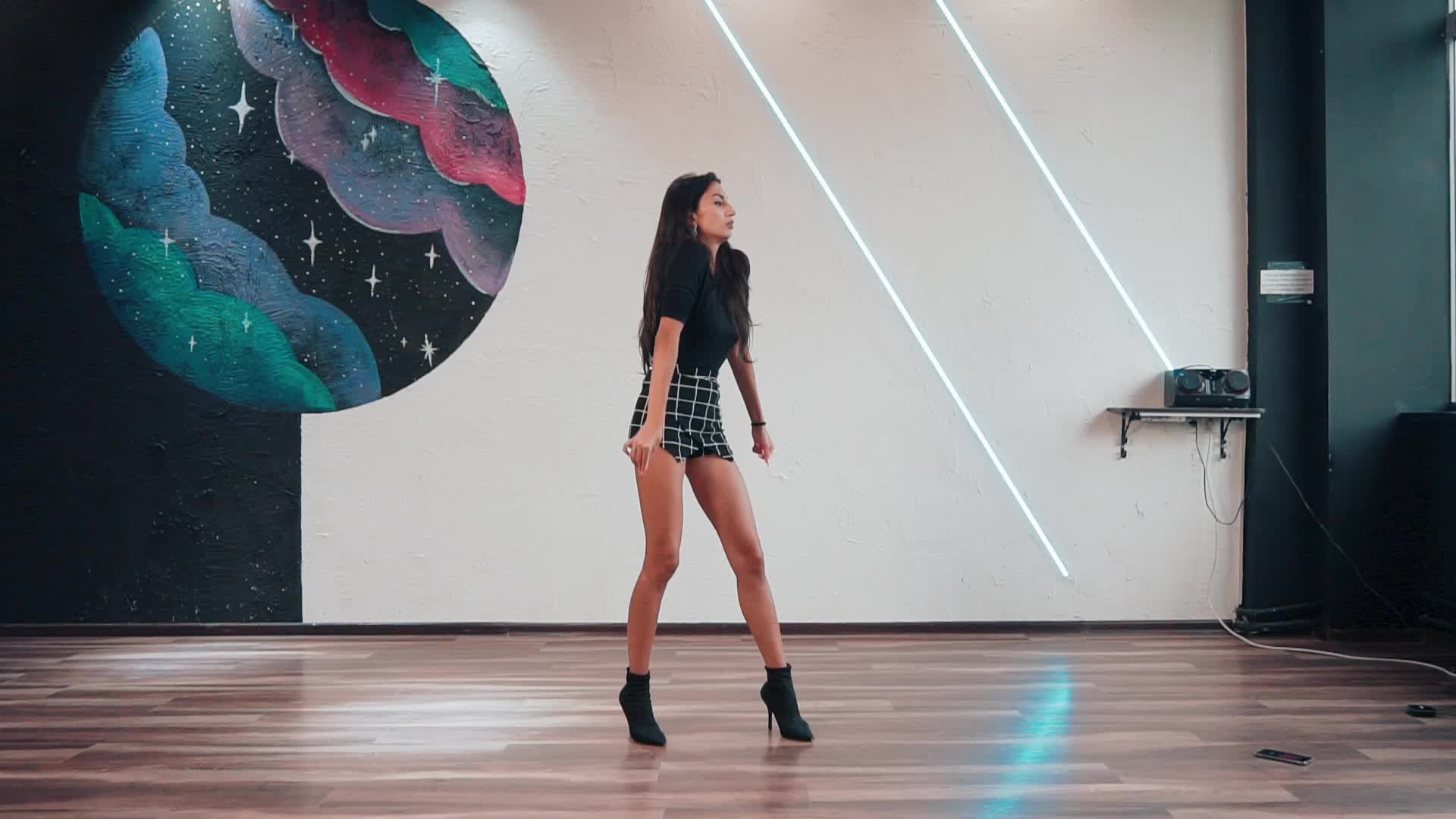 4. Позирование в танце